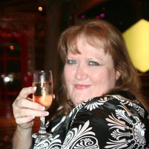 Meet your Posher, Leslie